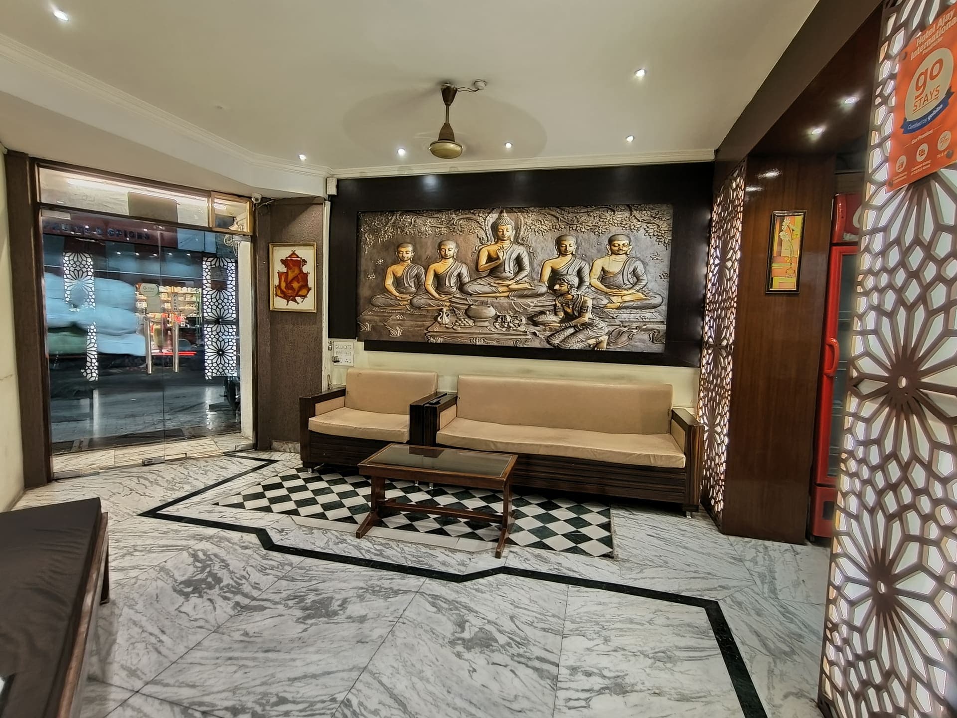 View of the Taj Mahal at sunrise